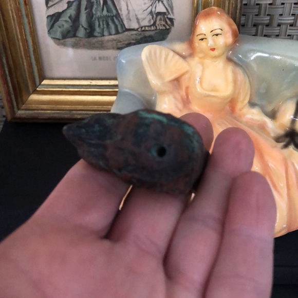 Vignette Set Of Three Victorian Style Decor Pieces - Picture 10 of 16